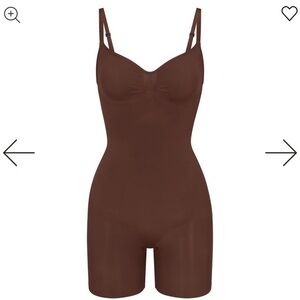 SKIMS SEAMLESS SCUPLT MID THIGH BODYSUIT brown cocoa small